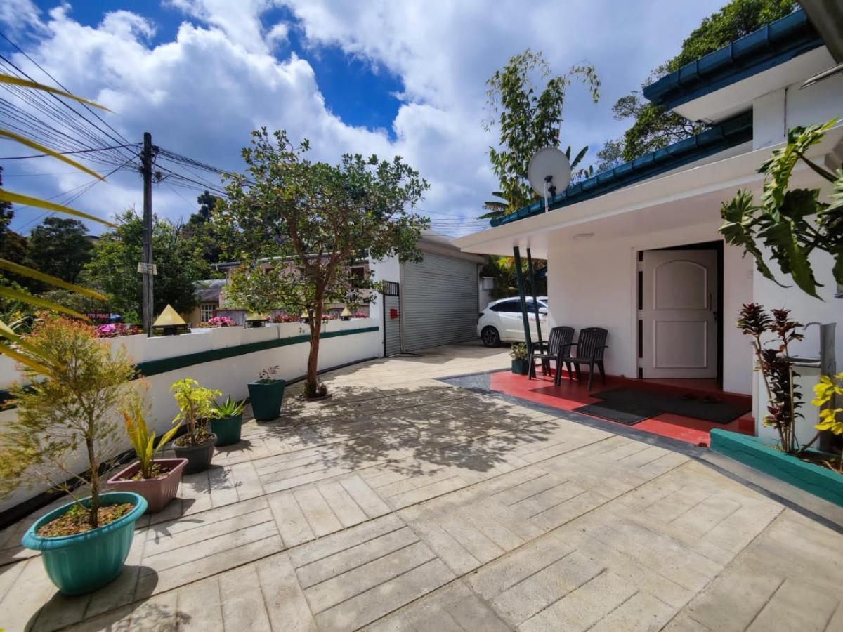 Kpl Holiday Homes Хатон Екстериор снимка